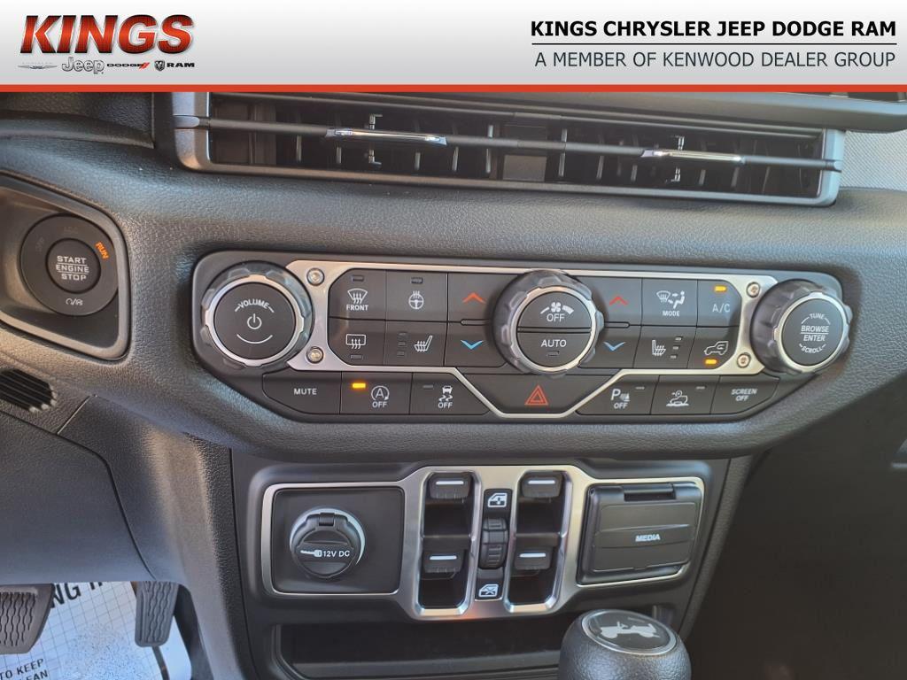 new 2025 Jeep Wrangler car, priced at $46,720