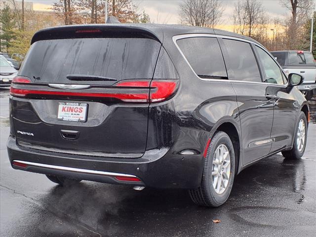 new 2025 Chrysler Pacifica car, priced at $45,425