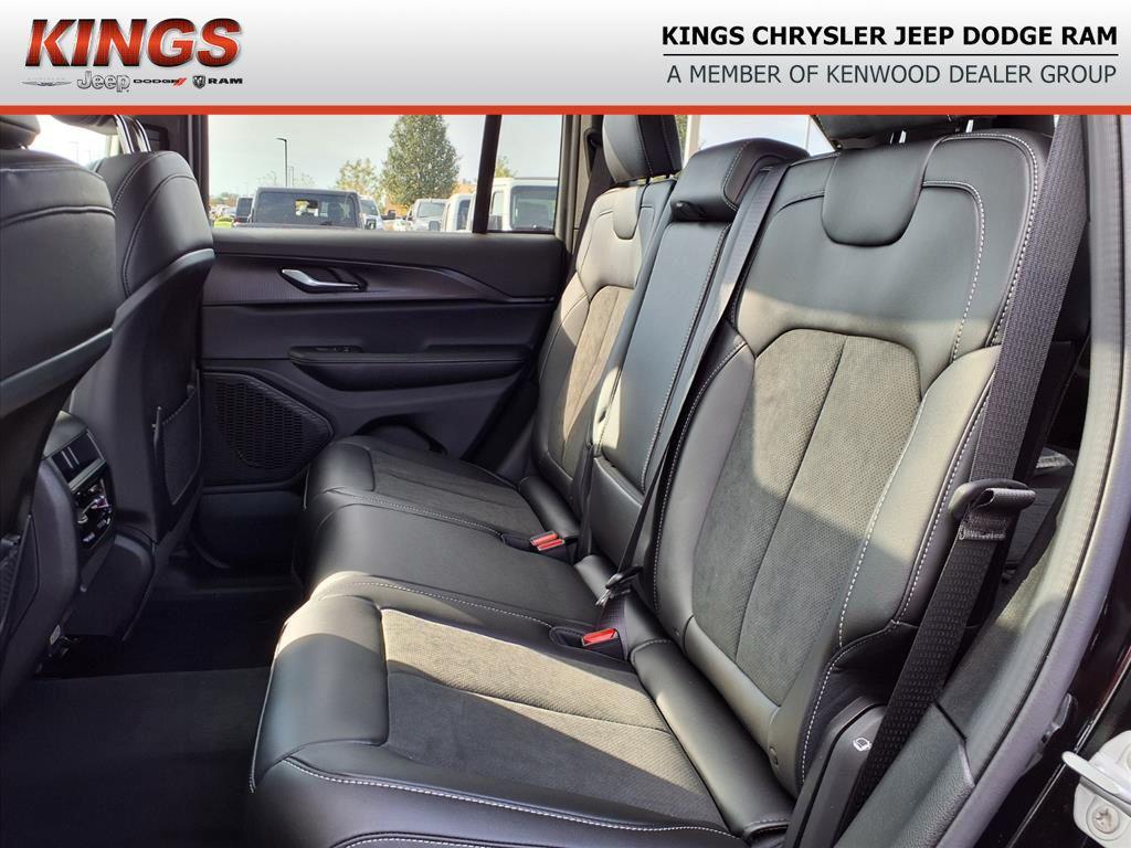 new 2025 Jeep Grand Cherokee car, priced at $41,719