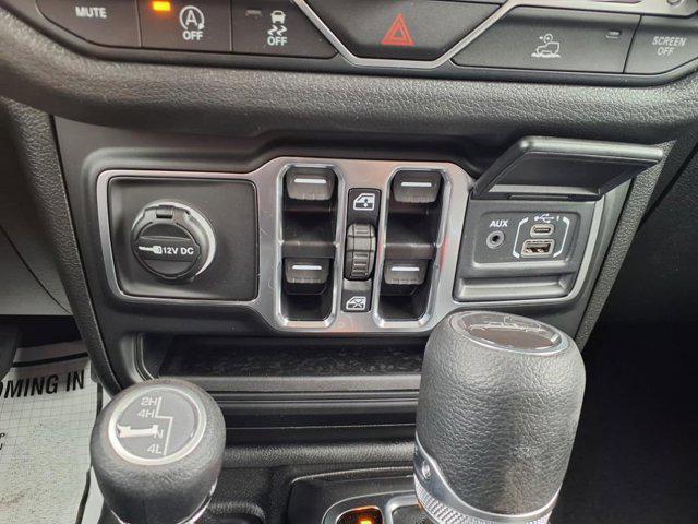 new 2025 Jeep Gladiator car, priced at $46,548