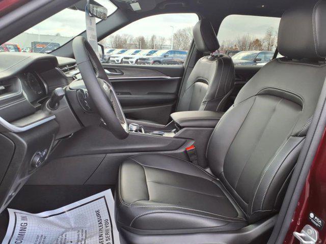 new 2025 Jeep Grand Cherokee car, priced at $43,093