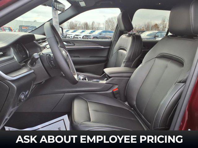 new 2025 Jeep Grand Cherokee car, priced at $44,295