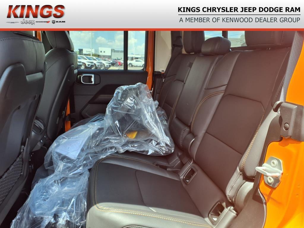 new 2025 Jeep Gladiator car, priced at $47,218