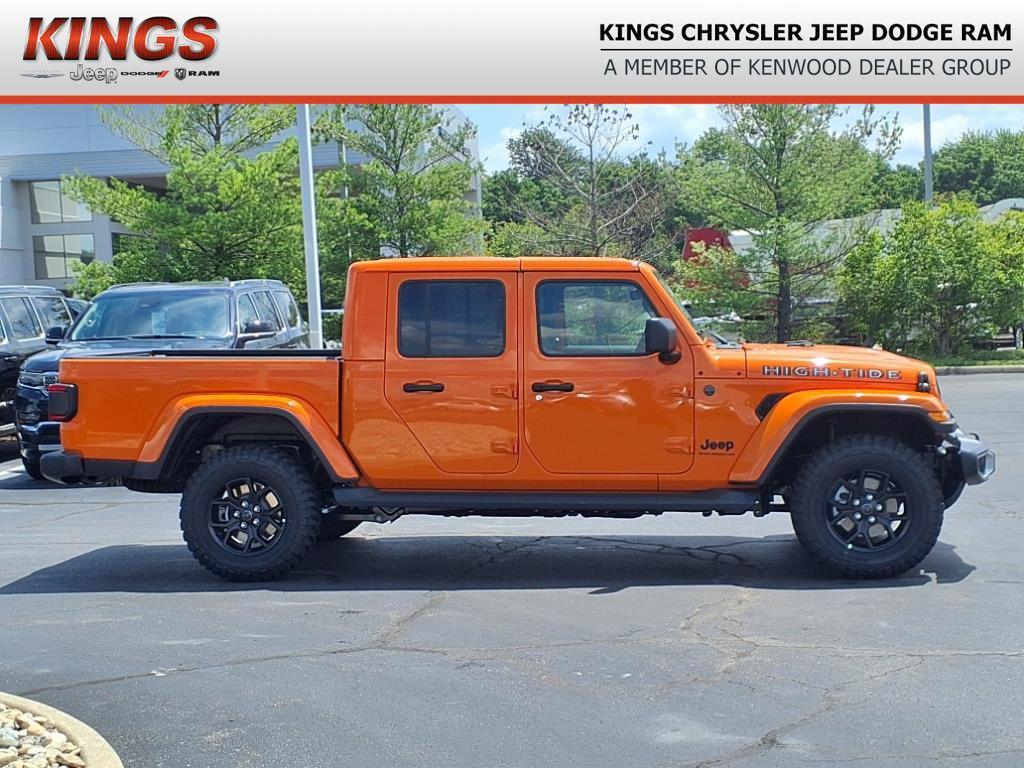new 2025 Jeep Gladiator car, priced at $47,218