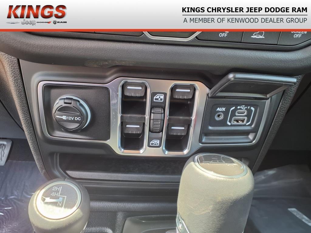 new 2025 Jeep Gladiator car, priced at $47,218