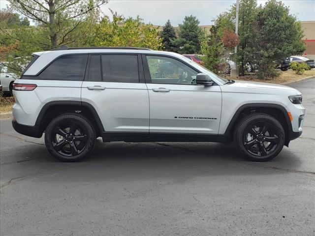 new 2024 Jeep Grand Cherokee car, priced at $47,080