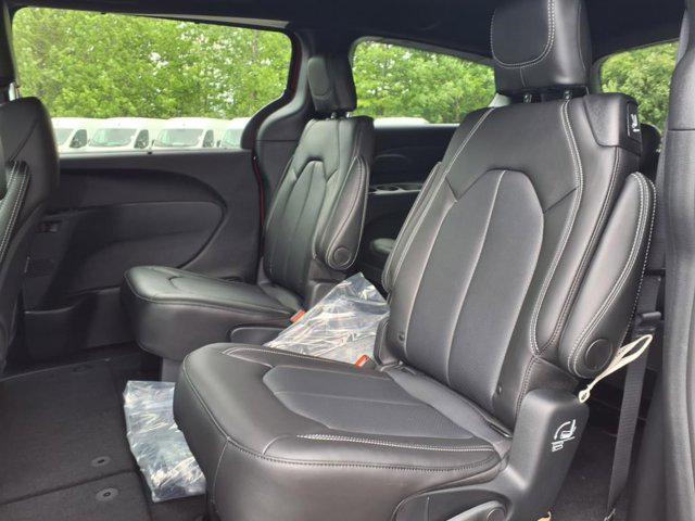new 2025 Chrysler Voyager car, priced at $39,011
