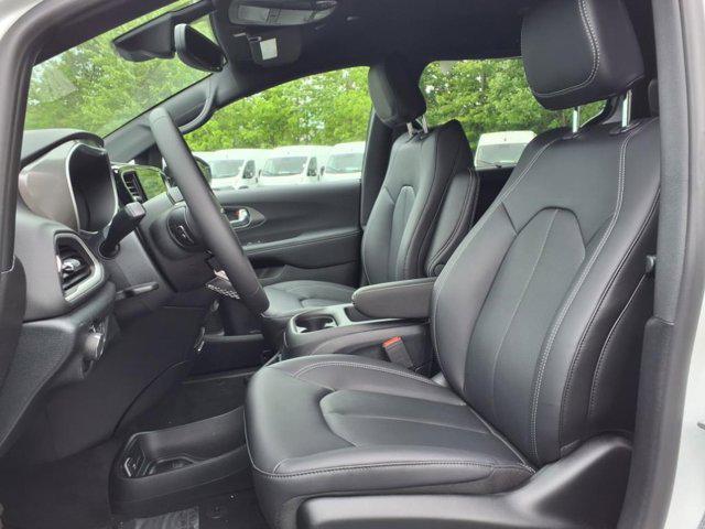 new 2025 Chrysler Voyager car, priced at $38,580