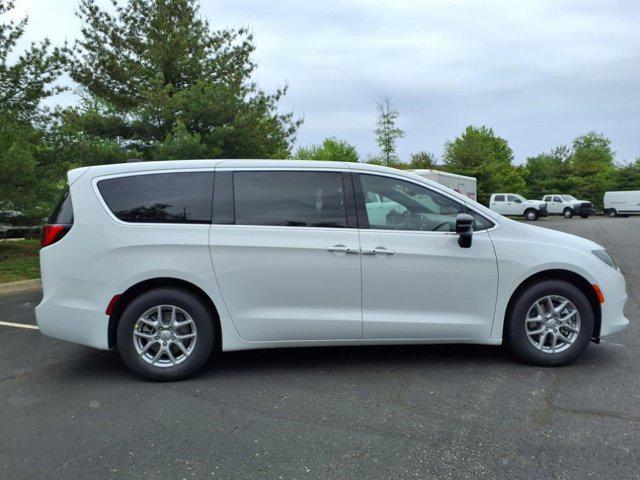 new 2025 Chrysler Voyager car, priced at $38,580