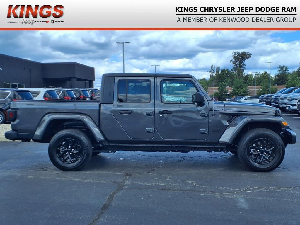 used 2023 Jeep Gladiator car, priced at $35,400