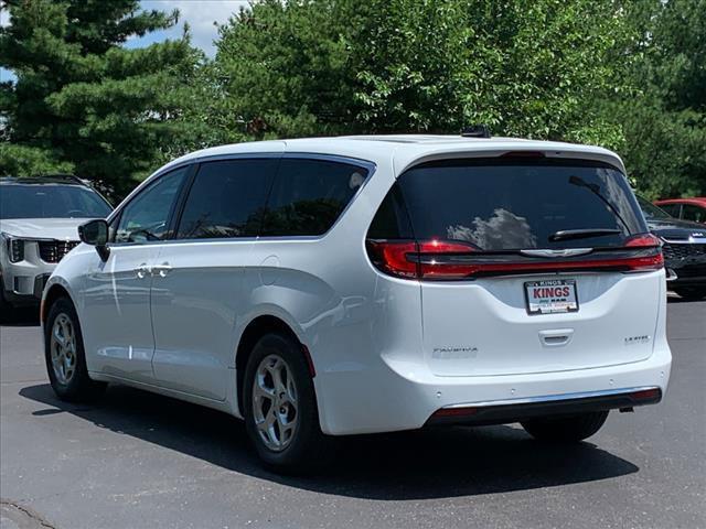 new 2024 Chrysler Pacifica car, priced at $42,231