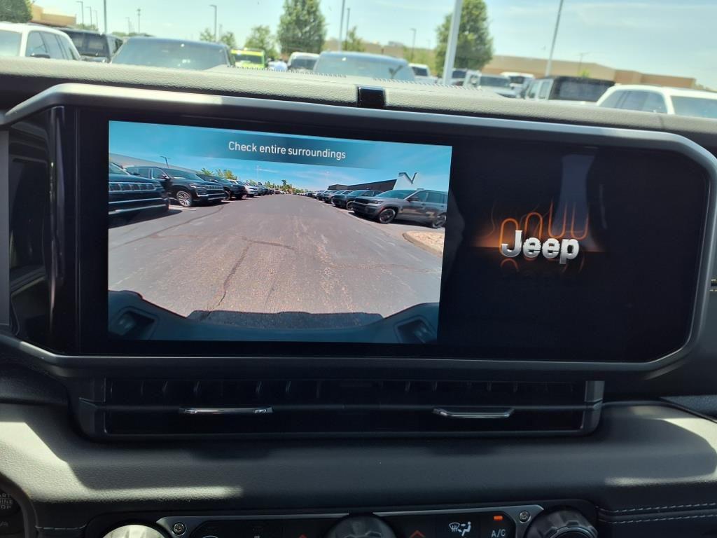 new 2025 Jeep Gladiator car, priced at $46,652