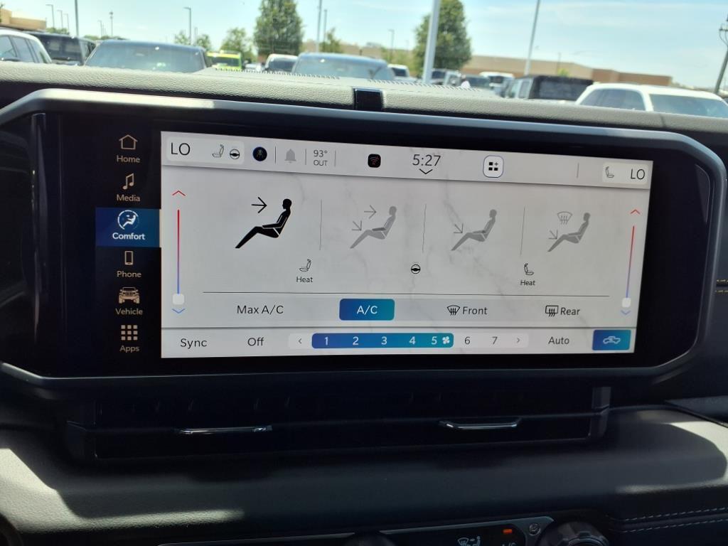 new 2025 Jeep Gladiator car, priced at $46,652