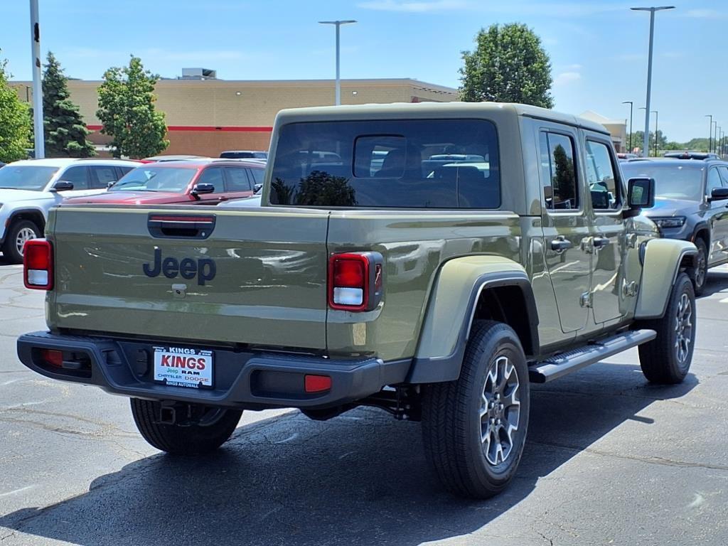 new 2025 Jeep Gladiator car, priced at $46,652