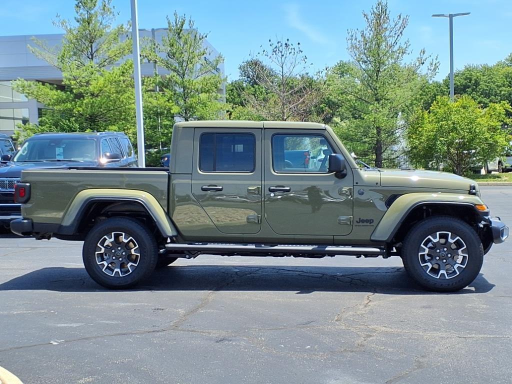 new 2025 Jeep Gladiator car, priced at $46,652