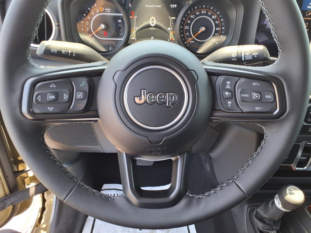 new 2025 Jeep Gladiator car, priced at $46,652