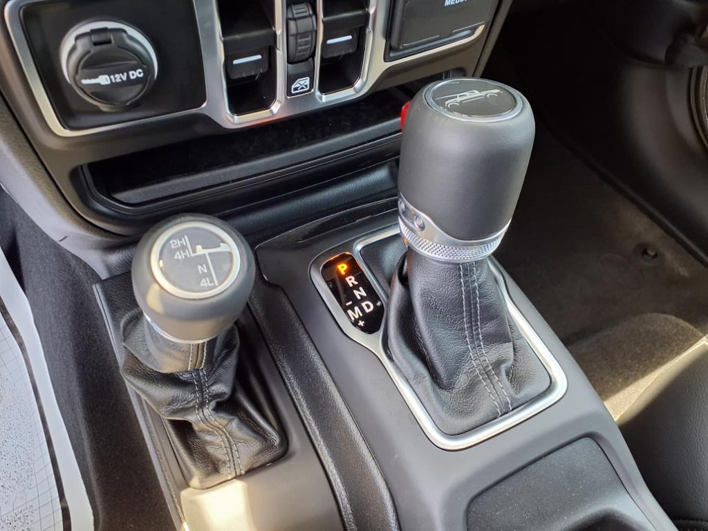 new 2025 Jeep Gladiator car, priced at $46,652