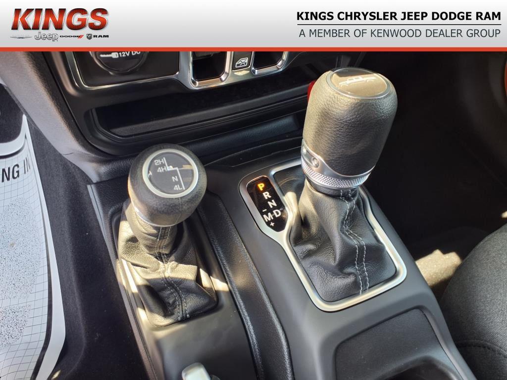 new 2025 Jeep Gladiator car, priced at $44,890
