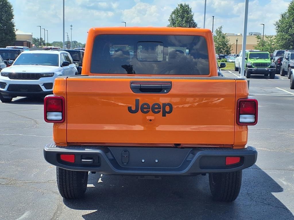 new 2025 Jeep Gladiator car, priced at $47,716