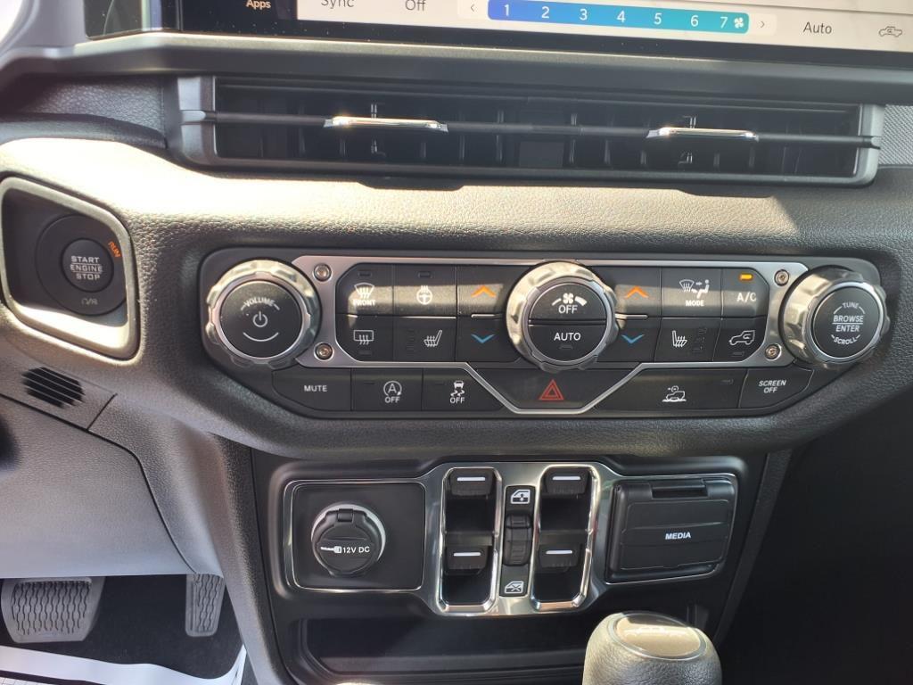 new 2025 Jeep Gladiator car, priced at $47,716