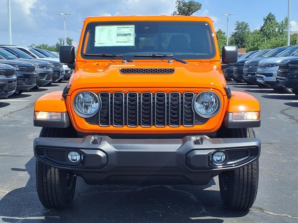 new 2025 Jeep Gladiator car, priced at $47,716