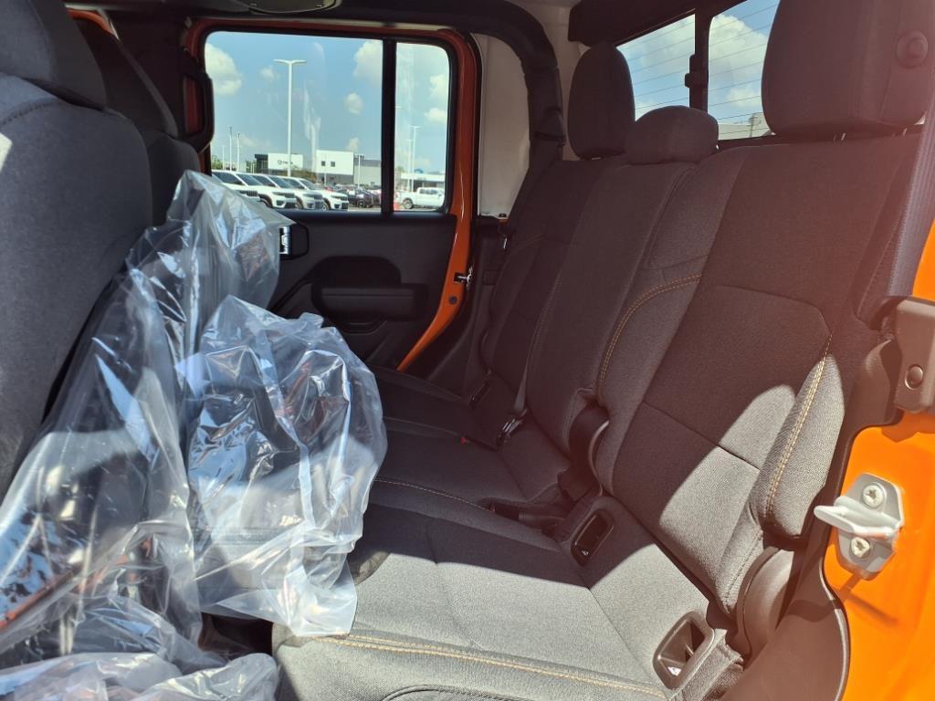 new 2025 Jeep Gladiator car, priced at $47,716