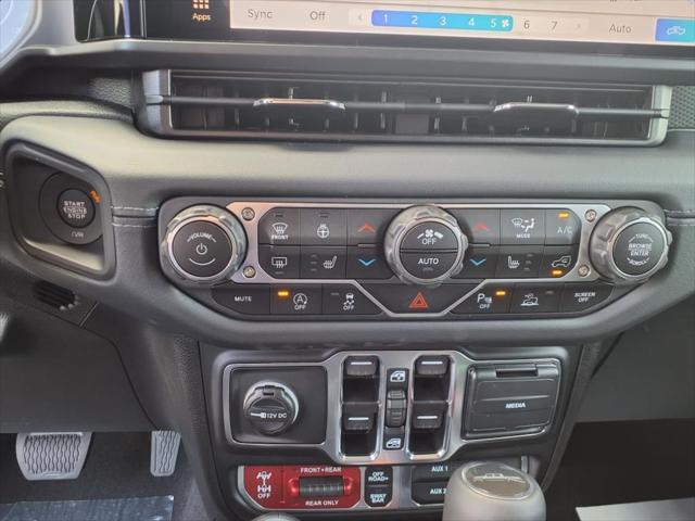 new 2025 Jeep Gladiator car, priced at $52,415