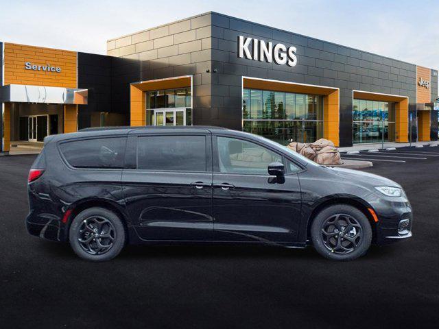 new 2025 Chrysler Pacifica Hybrid car, priced at $52,332