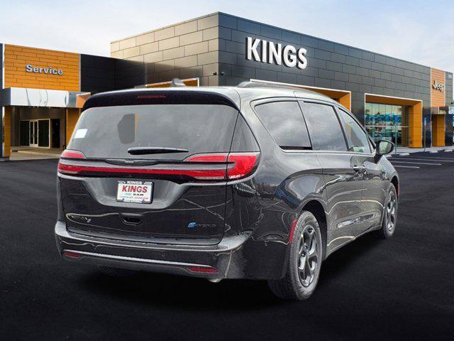 new 2025 Chrysler Pacifica Hybrid car, priced at $52,332