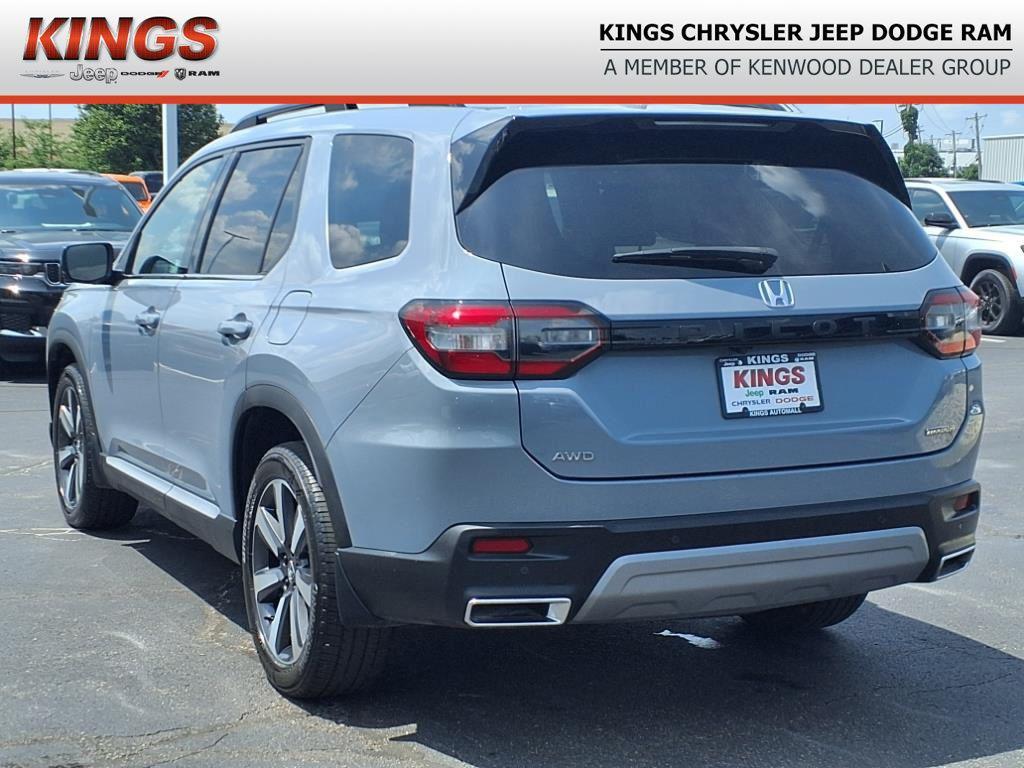 used 2023 Honda Pilot car, priced at $40,000