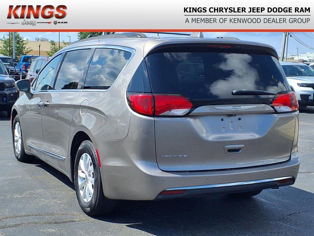 used 2017 Chrysler Pacifica car, priced at $9,175