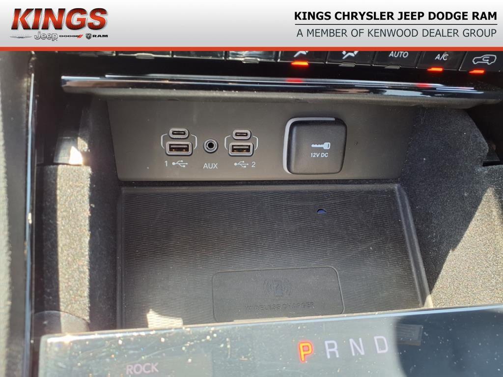 used 2021 Jeep Grand Cherokee L car, priced at $30,800