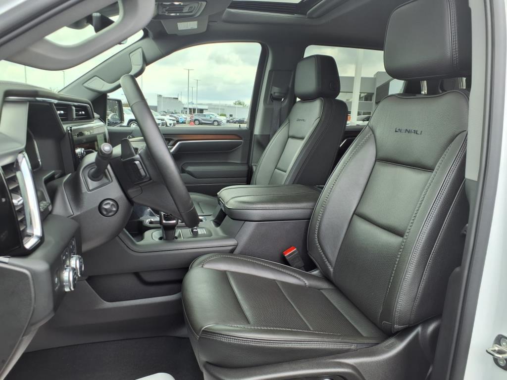 used 2024 GMC Sierra 1500 car, priced at $61,000