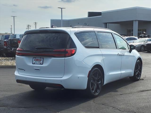 new 2024 Jeep Grand Cherokee car, priced at $40,632