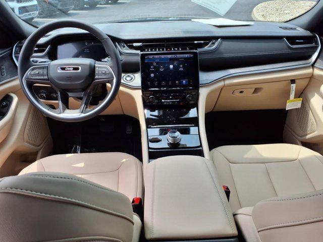 new 2025 Jeep Grand Cherokee car, priced at $46,707