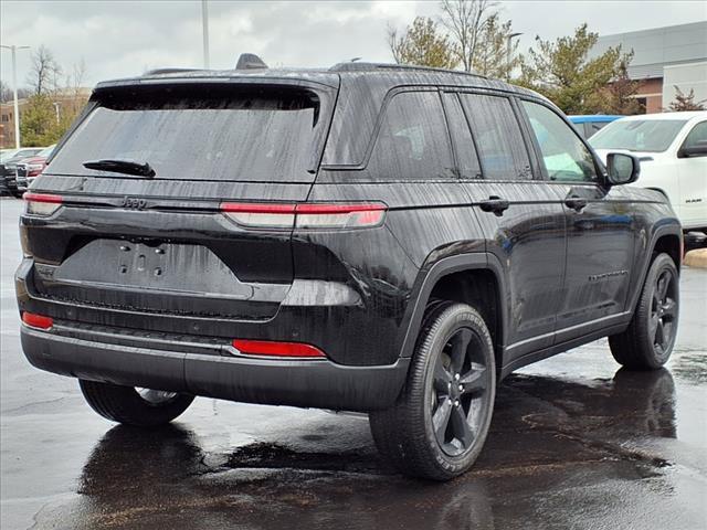 new 2025 Jeep Grand Cherokee car, priced at $42,640