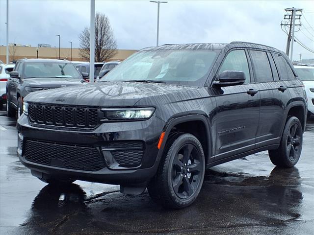 new 2025 Jeep Grand Cherokee car, priced at $42,640