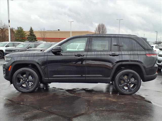 new 2025 Jeep Grand Cherokee car, priced at $42,640