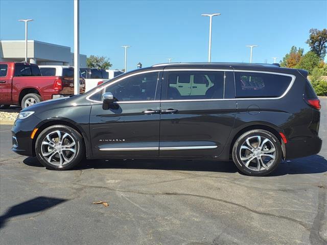 used 2022 Chrysler Pacifica car, priced at $39,250