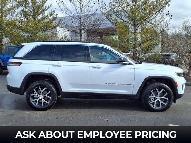 new 2025 Jeep Grand Cherokee car, priced at $43,700