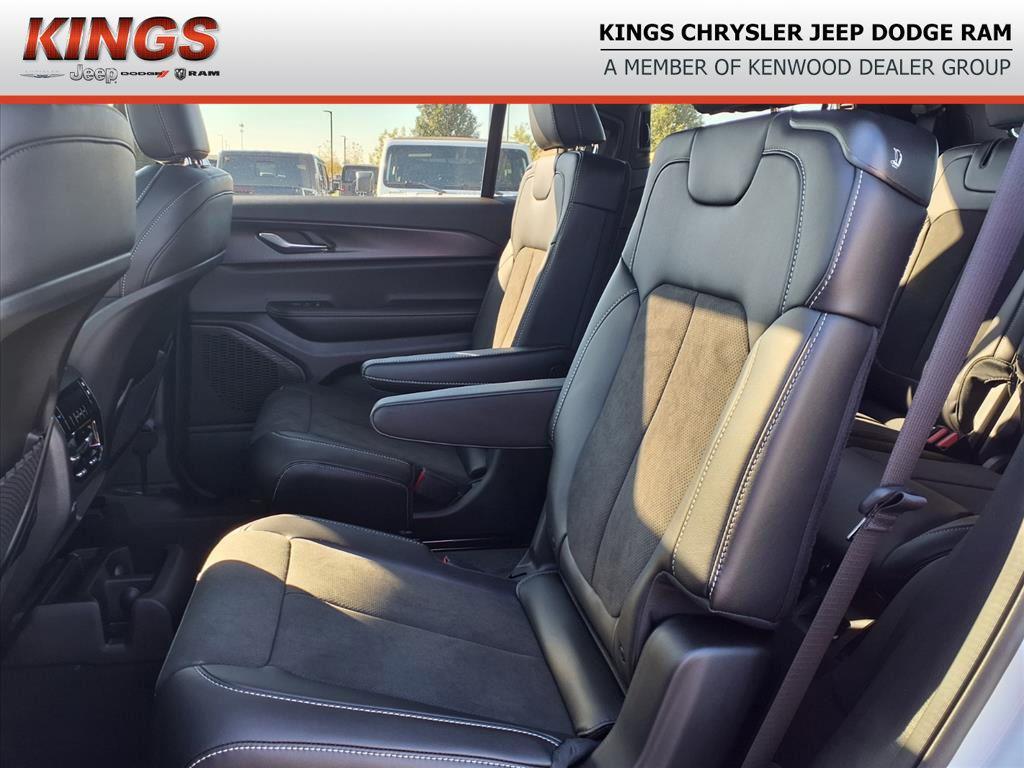 new 2025 Jeep Grand Cherokee L car, priced at $42,851