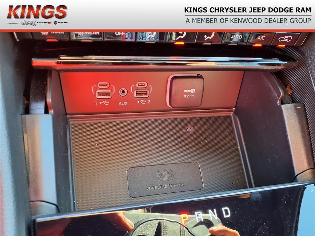 new 2025 Jeep Grand Cherokee L car, priced at $42,851