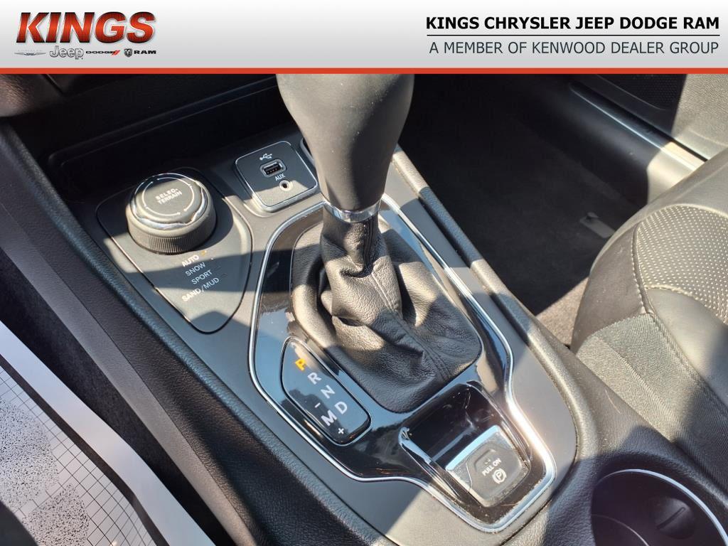used 2019 Jeep Cherokee car, priced at $17,500