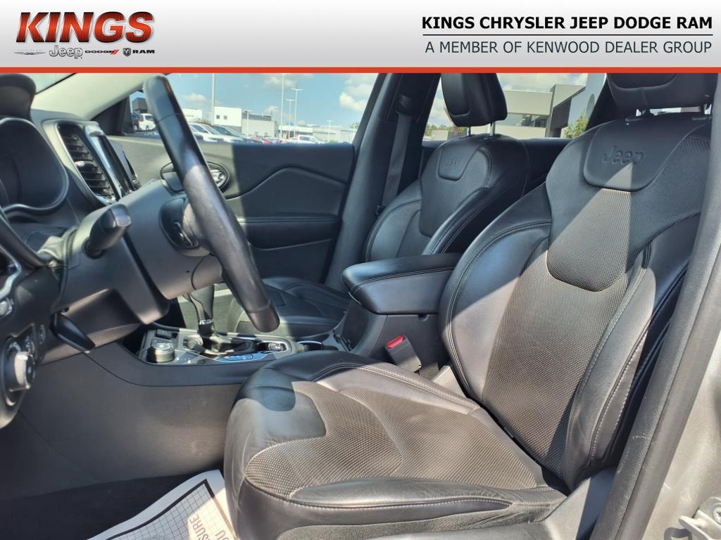 used 2019 Jeep Cherokee car, priced at $17,500