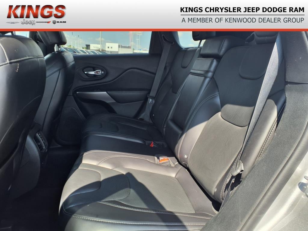 used 2019 Jeep Cherokee car, priced at $17,500