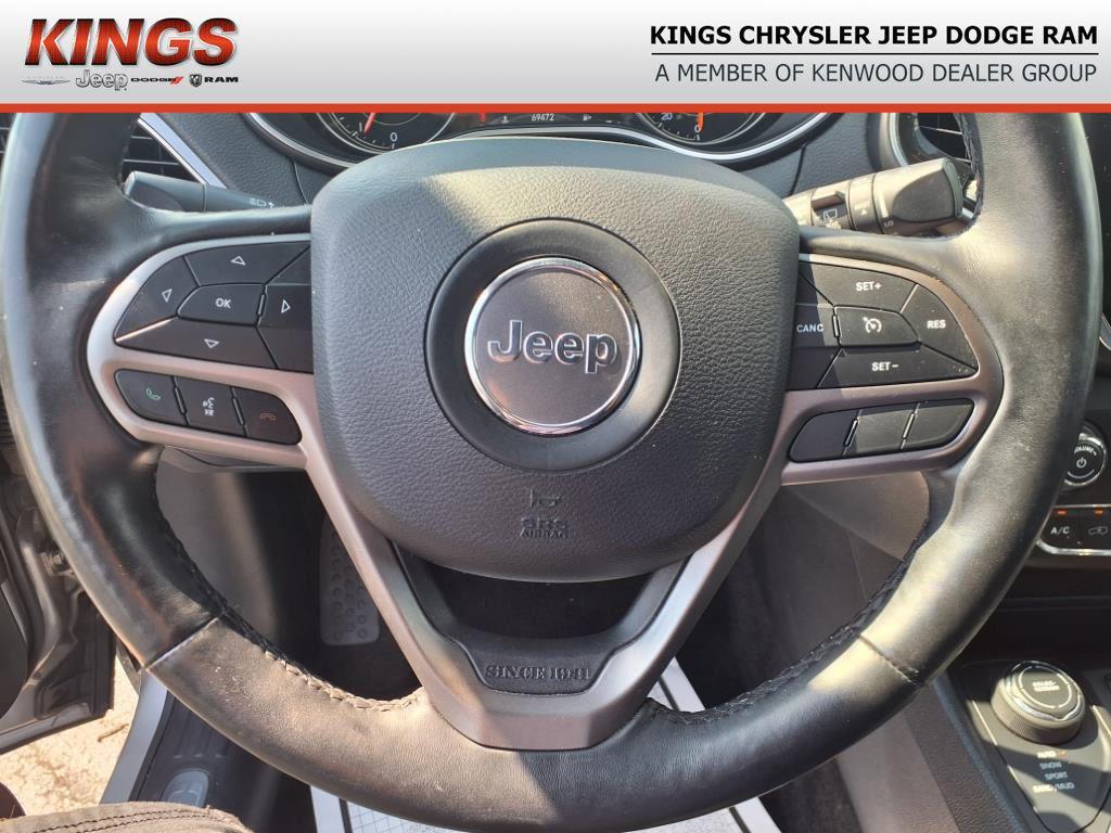 used 2019 Jeep Cherokee car, priced at $17,500