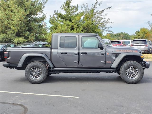 new 2024 Jeep Gladiator car, priced at $65,152