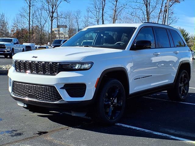 new 2025 Jeep Grand Cherokee car, priced at $43,828