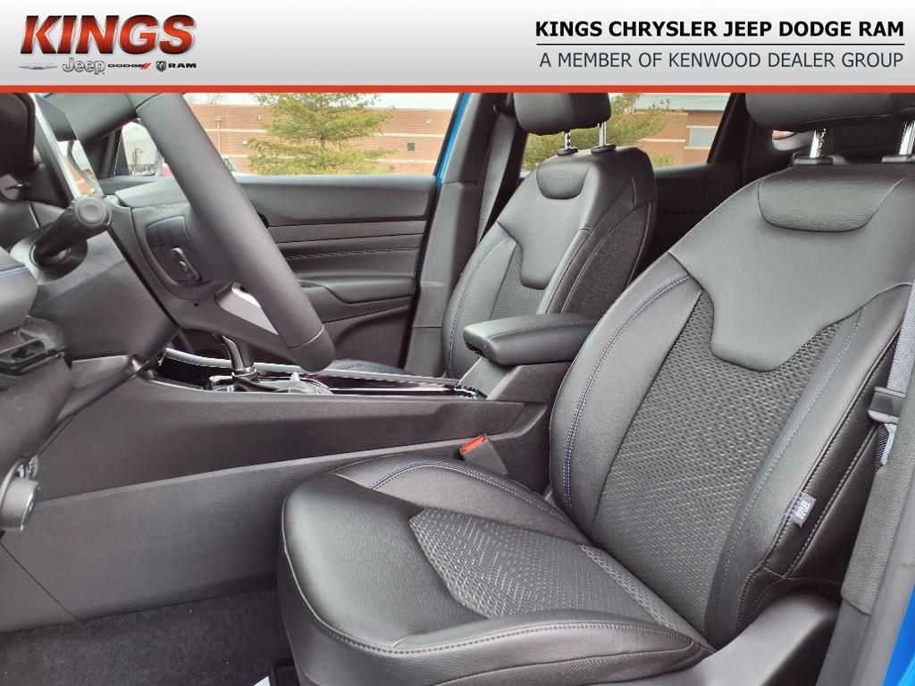 new 2025 Jeep Compass car, priced at $27,728