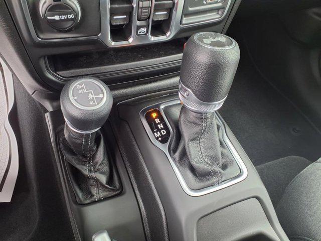 new 2025 Jeep Wrangler car, priced at $46,476
